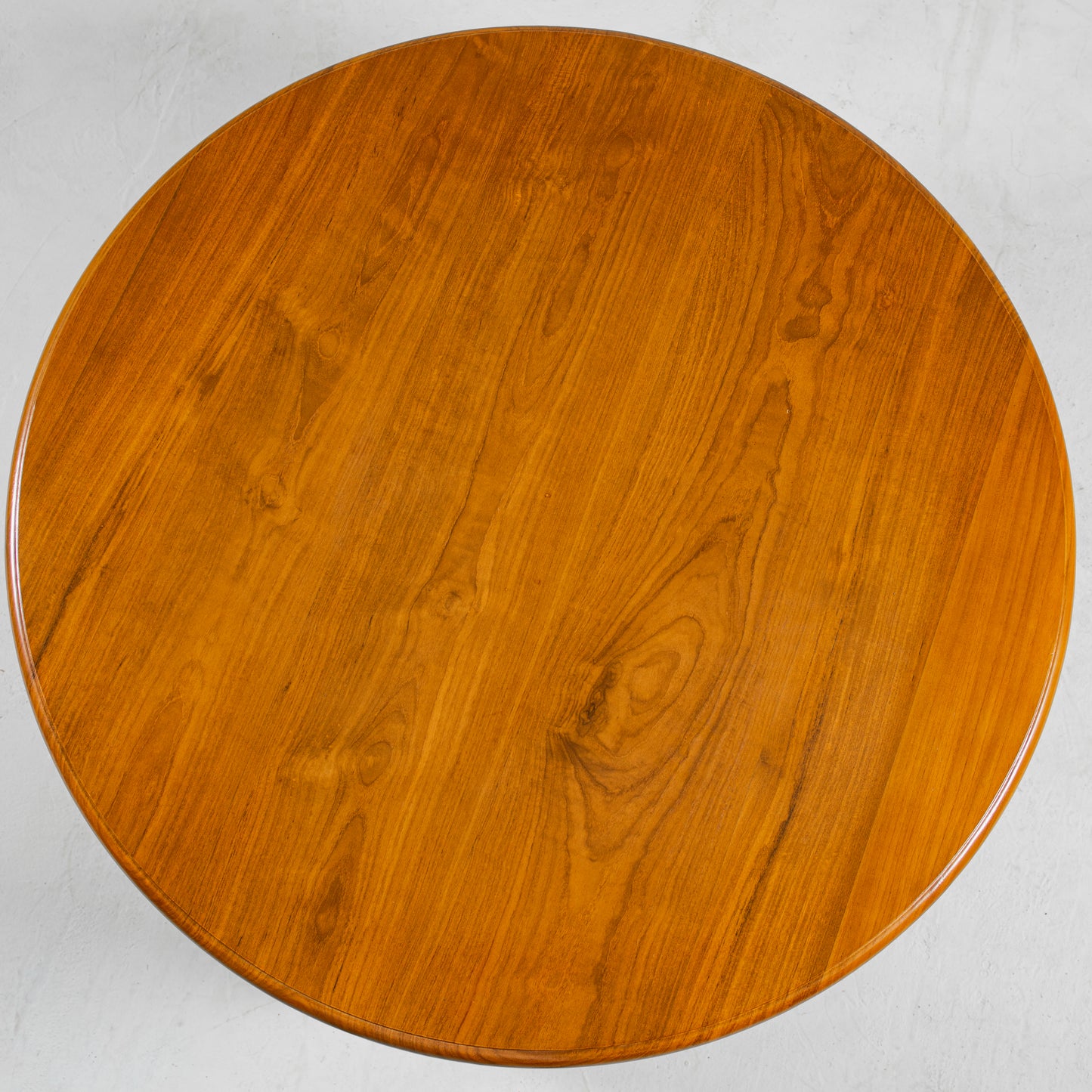 Round table